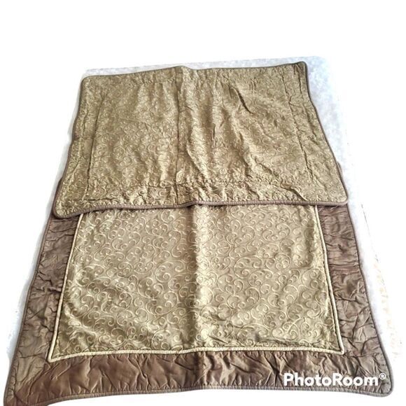 Natori Embossed Decorative Pillow Shams Set of 2 Brown Gold Scroll Pattern
Queen - Picture 4 of 8